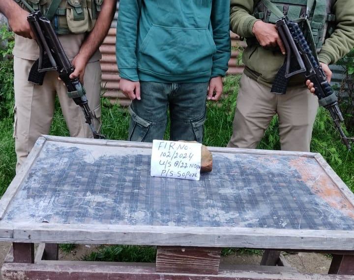 Sopore Police arrested one drug peddler and recovered contraband substance