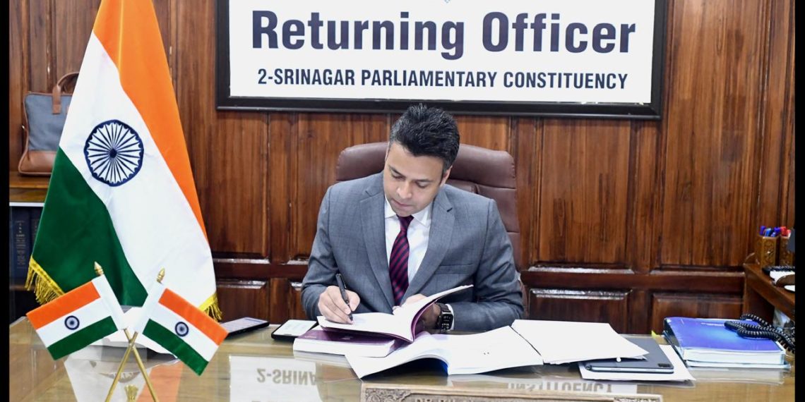 Lok Sabha Elections-2024  24 Candidates in fray in 02-Srinagar PC, 05 Candidates withdraw Nominations