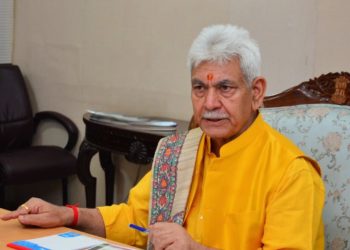 Lt Governor reviews progress of Transit Accommodations for PM Package Employees
