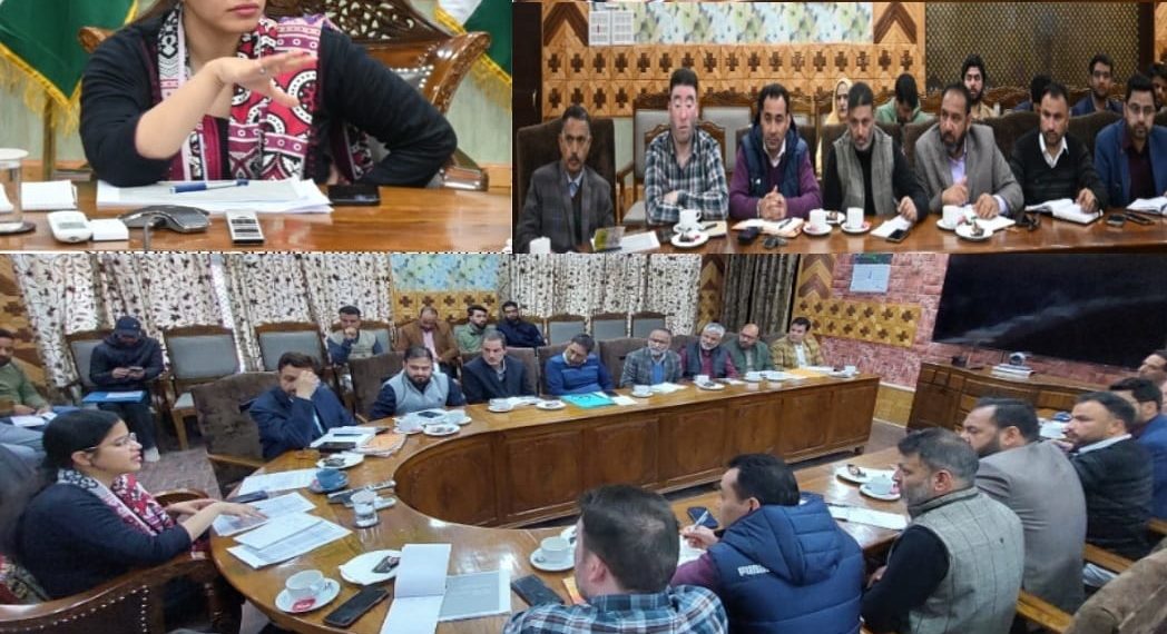 Lok Sabha Elections 2024   DEO Kupwara reviews Poll Preparations