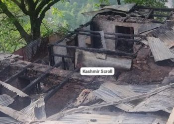 Four houses gutted in Uri fire mishap
