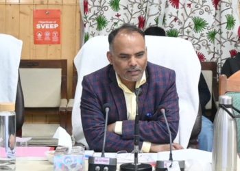 Lok Sabha Elections-2024  CEO visits Kupwara; reviews preparations for Lok Sabha Polls
