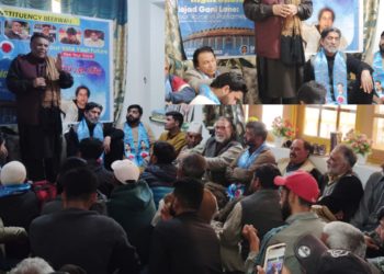 Mohammad Khurshid Alam chairs vital meeting in Kawoosa-Budgam