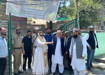 Dr Andrabi tours Naushera and Rajouri today