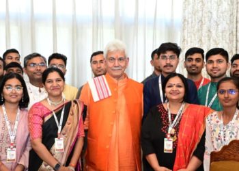 Lt Governor interacts with Yuva Sangam’s youth delegation from Maharashtra under Ek Bharat Shreshtha Bharat initiative