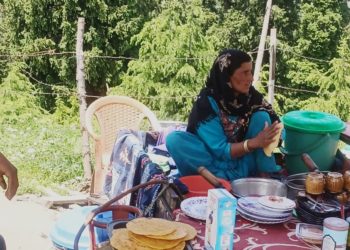 Owners of tea stalls at Doodhpathri asked to vacate within 10 days
