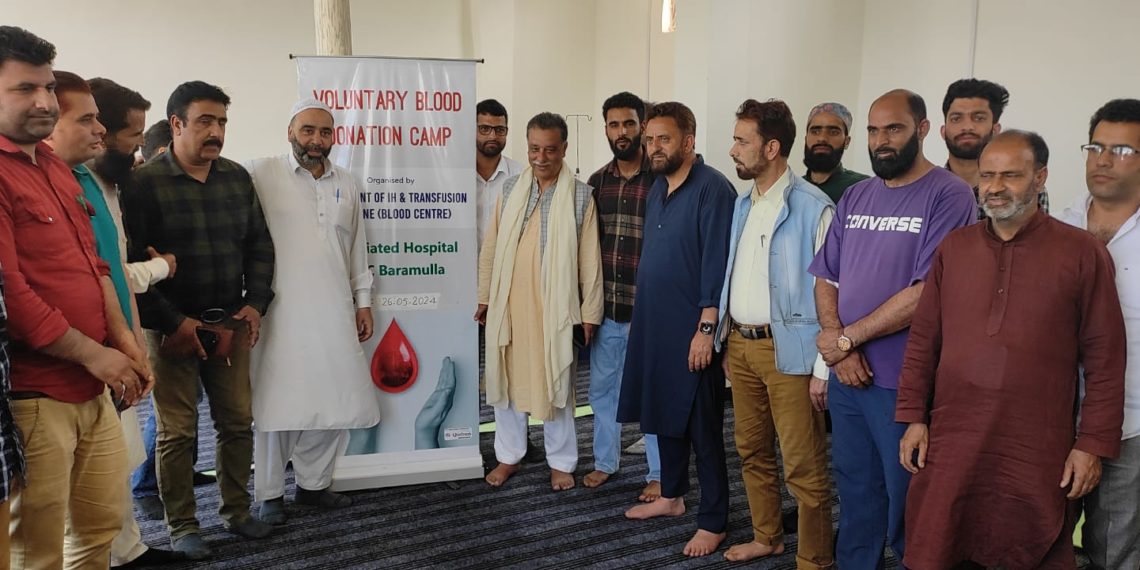 چندوسہ بارہمولہ میں بلد ڈونیشن میڈیکل کیمپ کا اہتمام  مریضوںکاڈاکٹروں نے کیامعائنہ اورادویات تقسیم