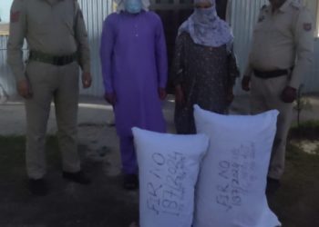 Police arrests 02 drug peddlers in Budgam; Contraband substance recovered