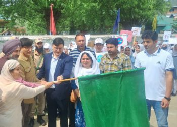 Baramulla observes ‘World No Tobacco Day’ with Student Rally