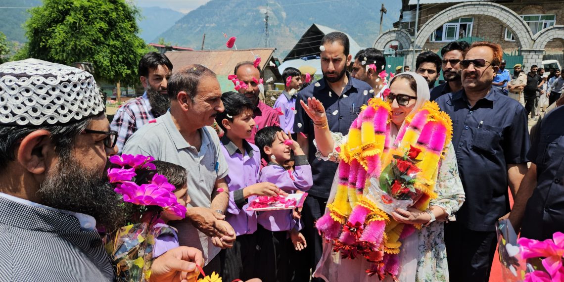 Dr Darakhshan visits Sufi Shrine at Aham Sharif Bandipora, takes stock of facilities, addresses a gathering