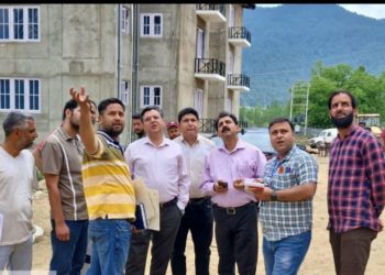 R&R Commissioner reviews arrangements for Mata Kheer Bhawani mela