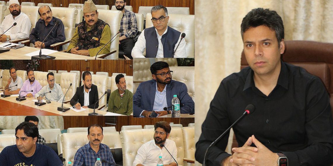 Lok Sabha Elections-2024 Counting of Votes: RO Srinagar PC holds meeting with Candidates & representatives of Political Parties