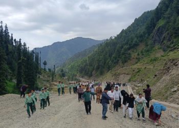 Model Higher Secondary School Sawjian Celebrates World Environment Day with Cleanliness Drive at Tourist Destinations
