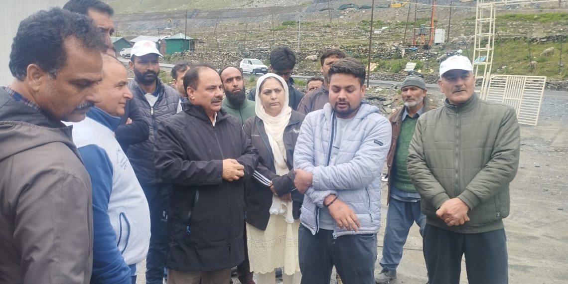 Director Health Services Kashmir Visits Baltal Axis in Preparation for Shri Amarnath Ji Yatra 2024