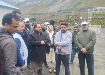 Director Health Services Kashmir Visits Baltal Axis in Preparation for Shri Amarnath Ji Yatra 2024