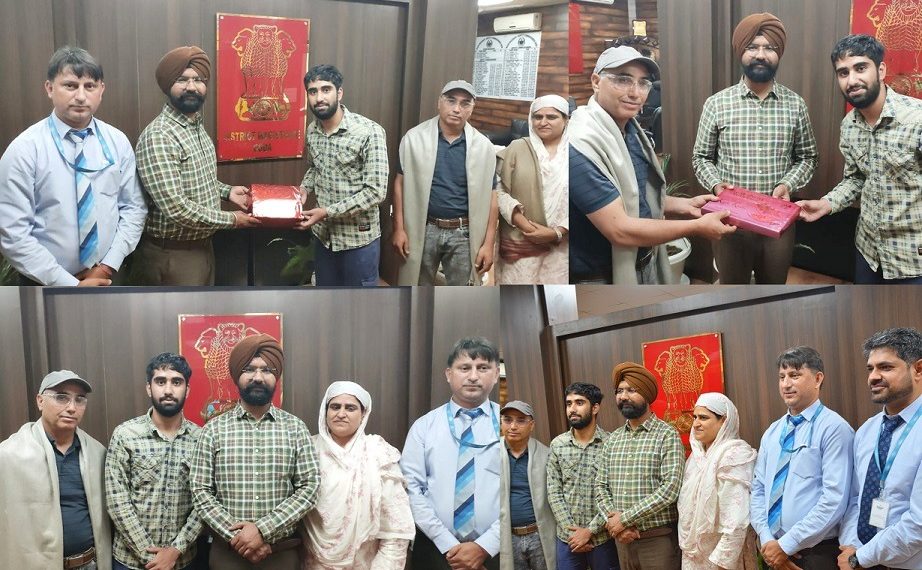 DC congratulates Parents of NEET 2024 Topper Deedwar of Doda Town