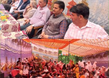 Govt PM Shri Middle School Malikpora Manzmoh Zone Qazigund celebrates Global parental Day