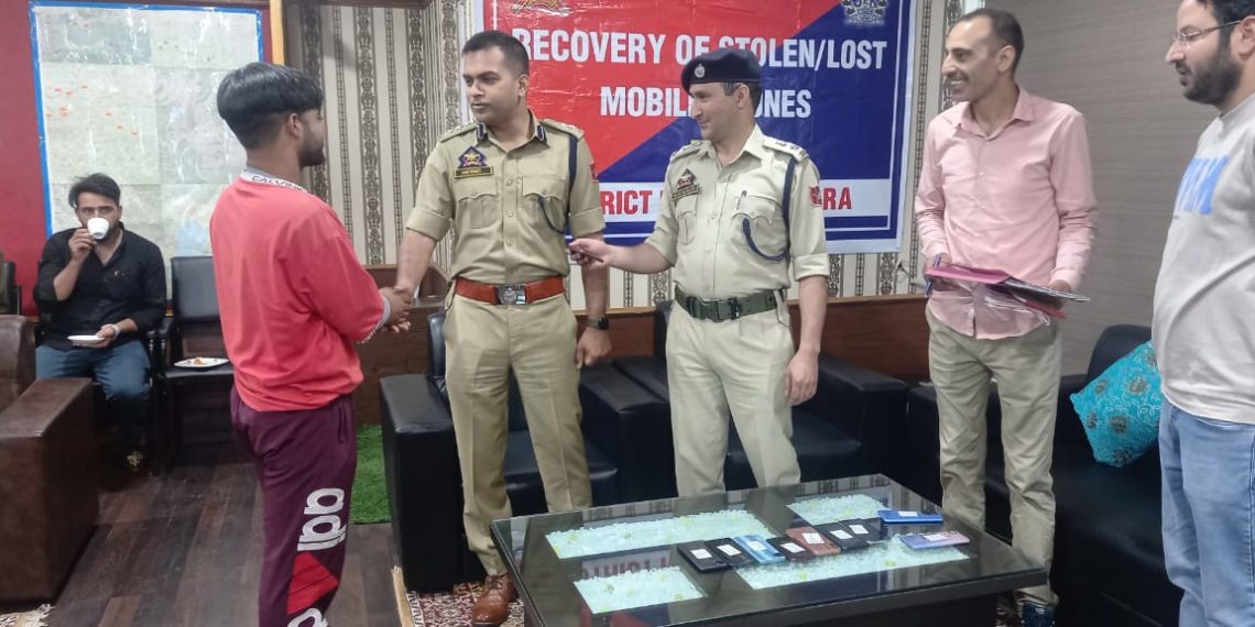 Kupwara – Recovered Stolen and Lost Mobile Phones returned to Rightful Owners