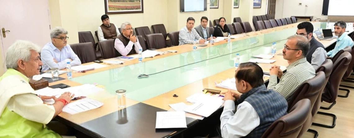 Lt Governor chairs SKIMS Governing Body Meet