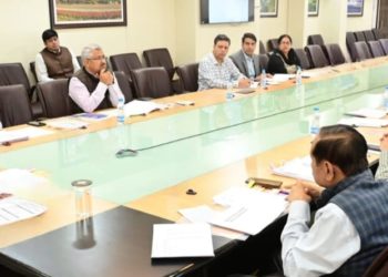 Lt Governor chairs SKIMS Governing Body Meet