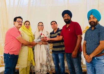 Jagmeet Kaur Bali calls on Darakhshan Andrabi