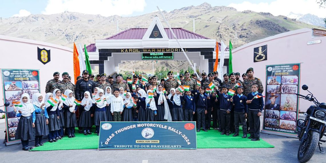 DRAS THUNDER MOTORCYCLE RALLY FLAGGED IN AT DRAS