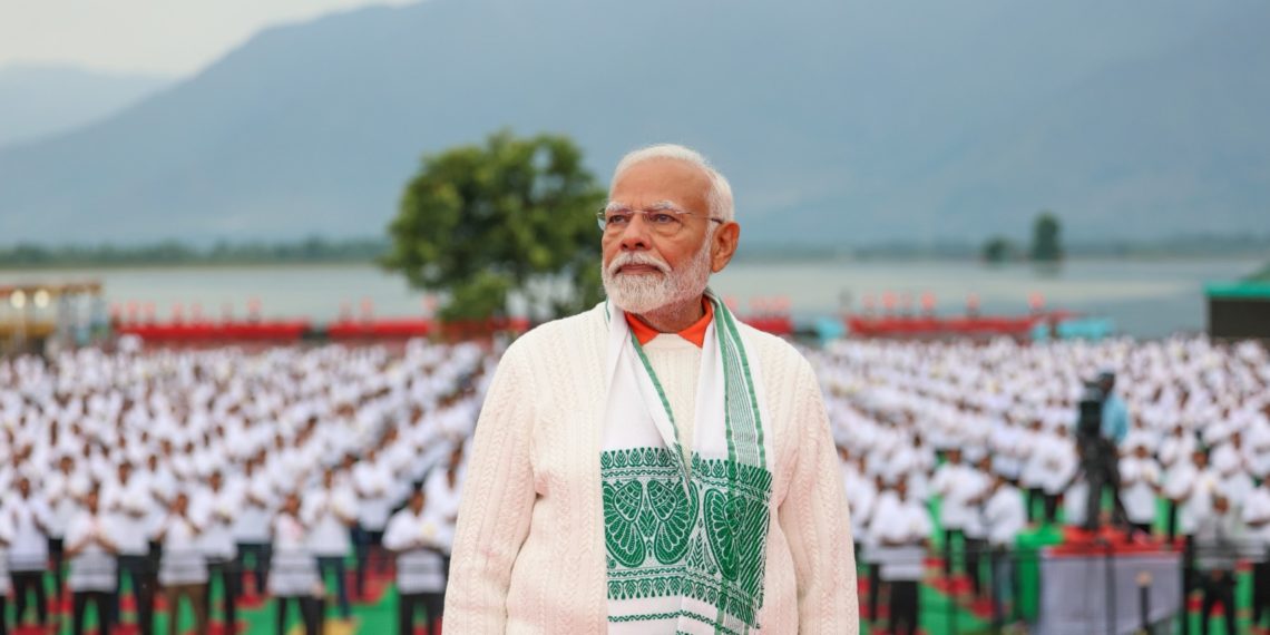Thousands of dauntless Kashmiris celebrate 10th International Day of Yoga with PM Shri Narendra Modi at Srinagar
