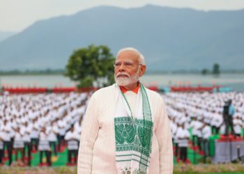 Thousands of dauntless Kashmiris celebrate 10th International Day of Yoga with PM Shri Narendra Modi at Srinagar