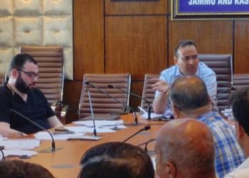 Comm Secy S&T reviews progress on saturation of Solar Rooftop Power Plants across J&K
