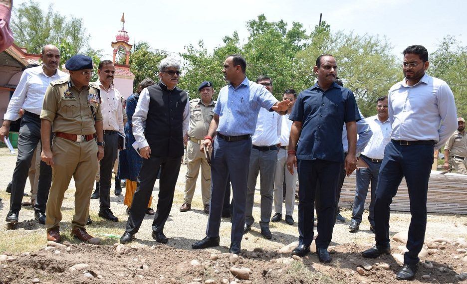 Chief Secretary visits Yatri Niwas Bhagwati Nagar, reviews arrangements for forthcoming SANJY-2024