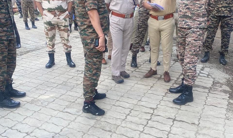 SANJY-2024 arrangements; IGP Kashmir visits Navyug Tunnel to Chandanwari, conducted security review meetings