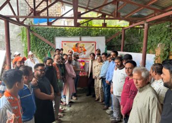 Bharatiya Janata Party Srinagar unit paid rich tributes to Dr. Shyama Prasad Mukherjee on his 71st Balidan dewas.