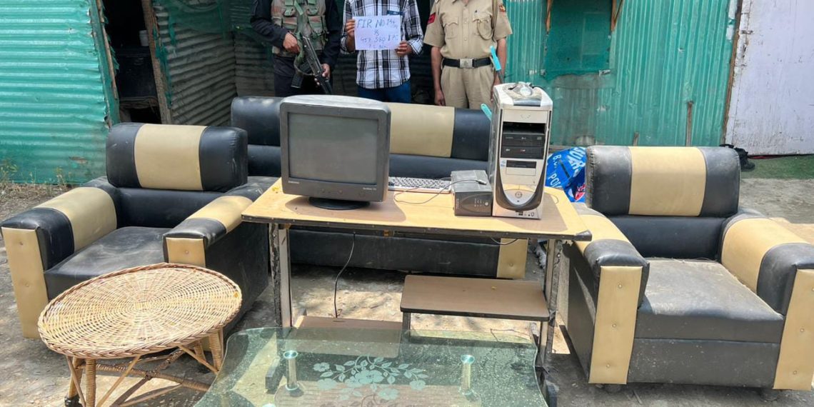 Police solves burglary case in Baramulla, 01 arrested
