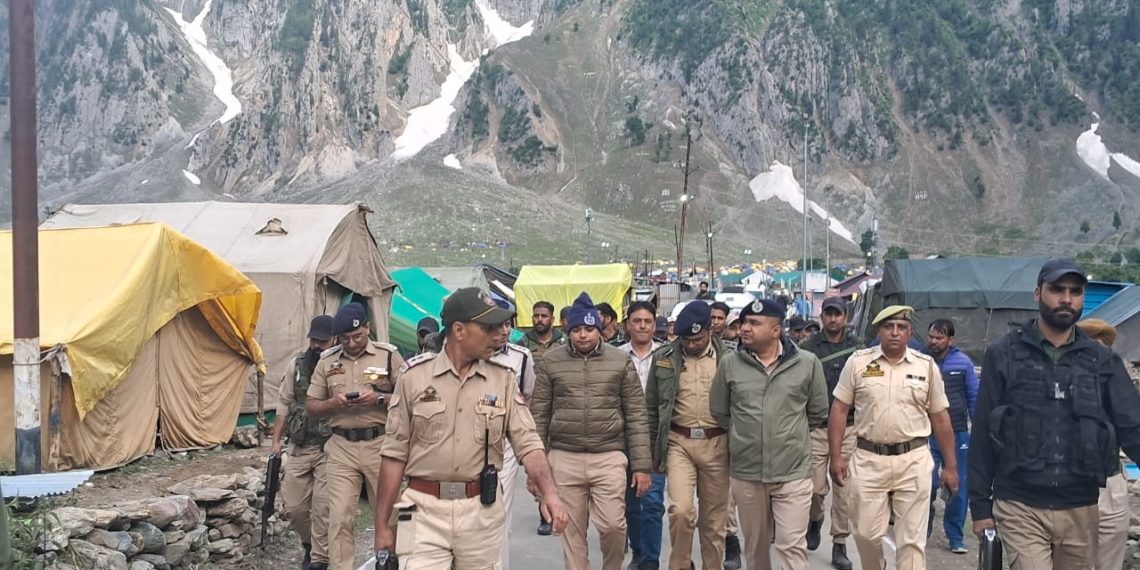 IGP Kashmir visits Baltal, reviews overall security measures enroute, camping sites & Yatra Camp Baltal