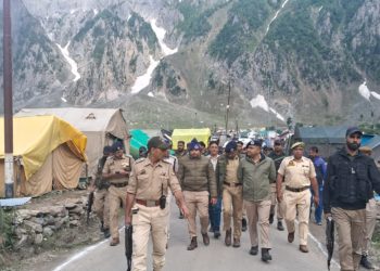 IGP Kashmir visits Baltal, reviews overall security measures enroute, camping sites & Yatra Camp Baltal