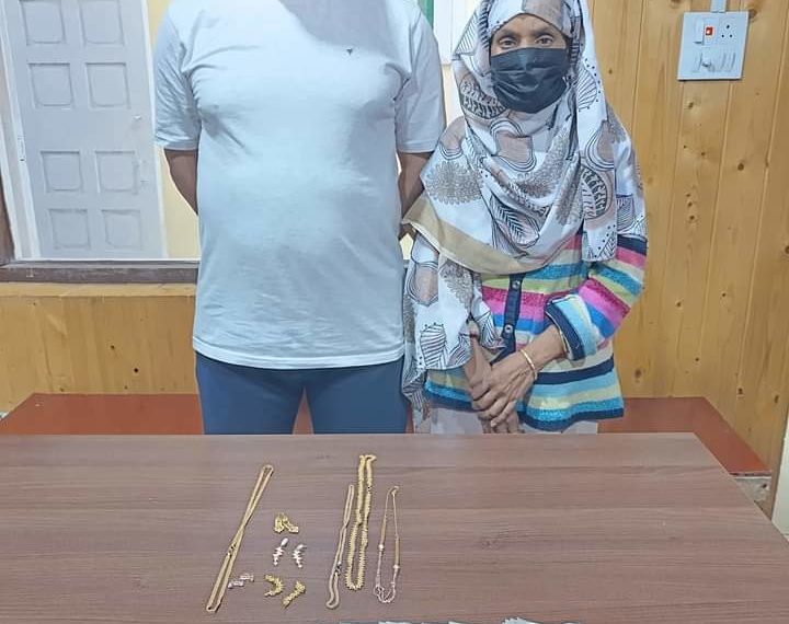 Budgam Police  solved a burglary case by arresting 02 accused persons involved in the commission of crime.