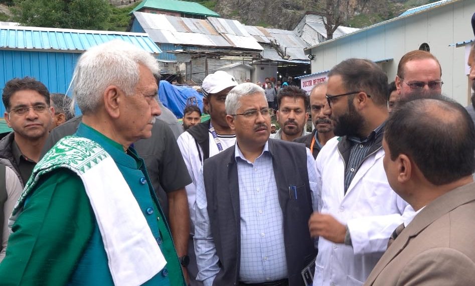 Shri Amarnath Ji Yatra 2024: Lt Governor inspects arrangements made for pilgrims at Chandanwari base camp