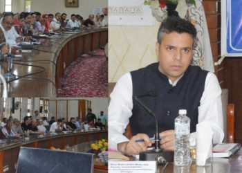 Sheetal Nanda convenes public darbar at Sgr; asks officers for prompt redressal of local issues