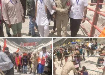 Anantnag Police Provides Timely Assistance to Yatris in Need
