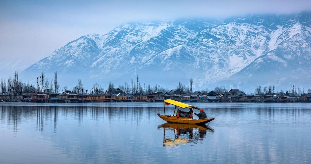 KASHMIR: A JOURNEY OF NATURAL SPLENDOR  AND HEARTFELT ENCOUNTERS
