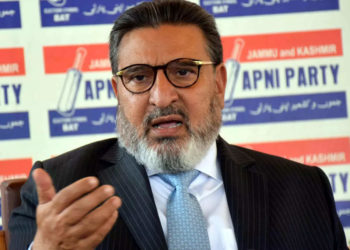 Syed Mohammad Altaf Bukhari extends condolences to party colleague
