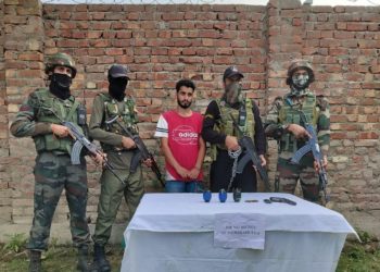 ‘LeT/TRF Outfit Associate Arrested, Arms & Ammo Recovered in Baramulla’