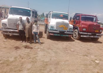_Illegal extraction & transportation of minerals_ Police seizes 7 vehicles; arrested 7 drivers in Baramulla & Kulgam