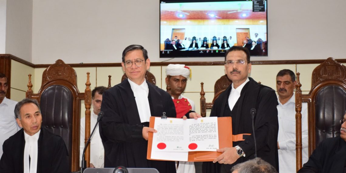 CJ administers oath to Justice Rajesh Sekhri as Addl Judge of HC