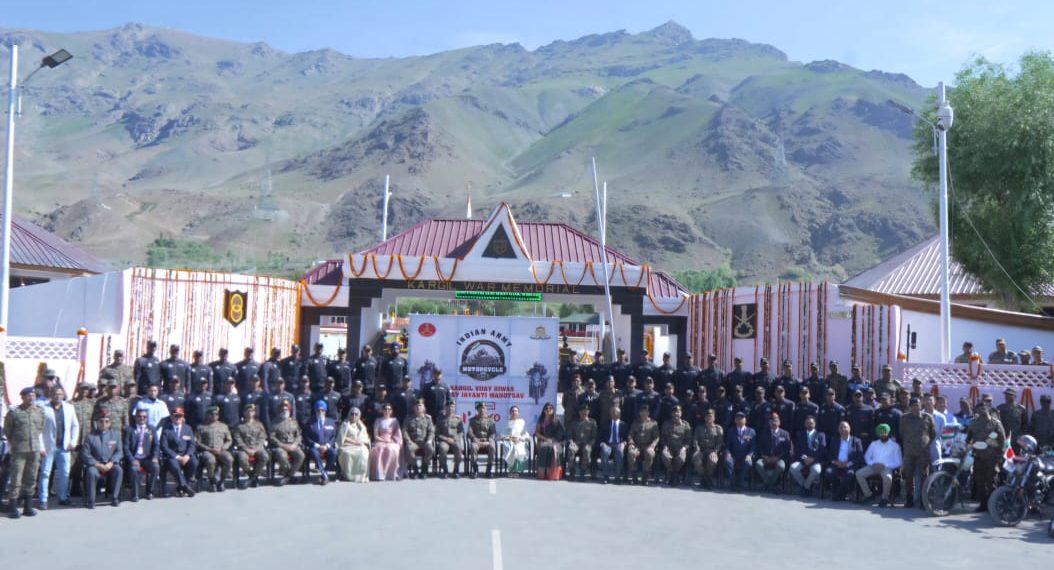 D5 MOTORCYCLE EXPEDITION TO COMMEMORATE 25TH YEAR OF KARGIL VIJAY DIWAS