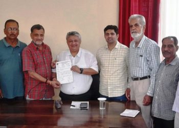 DC Reasi meets with Senior Citizens in Katra