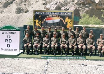 Army commander visits Siachen, asks troops to be prepared for challenges