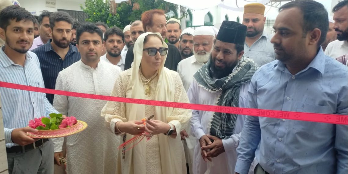 Dr Andrabi inaugurates Guest House Cum Administrative Complex at Peer Baba Satwari