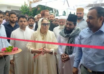 Dr Andrabi inaugurates Guest House Cum Administrative Complex at Peer Baba Satwari