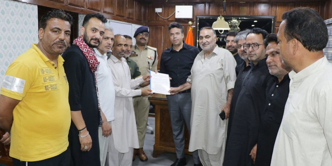 Srinagar Administration allows 8th Muharram procession from Gurubazar to Dalgate